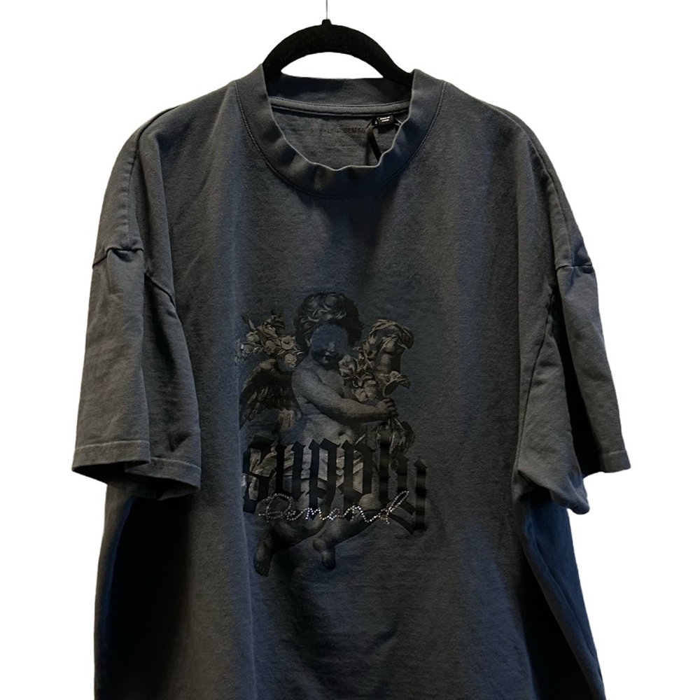 Charcoal Graphic Short-Sleeve Tee with Cherub Motif